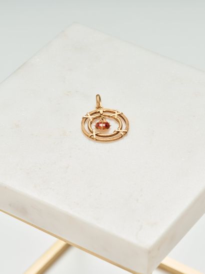 Ravissant pendentif en or jaune 18K 750 millièmes...