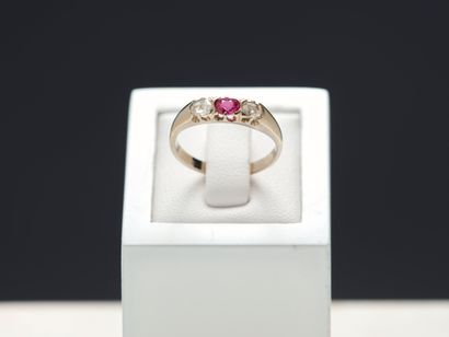 Bague jarretière en or gris 18k 750 millièmes...