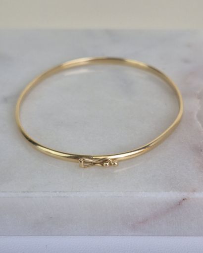 Bracelet jonc ouvrant en or jaune 18k 750...
