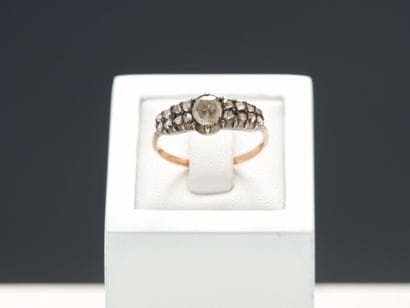 Bague en or jaune 18k 750 millièmes et argent...