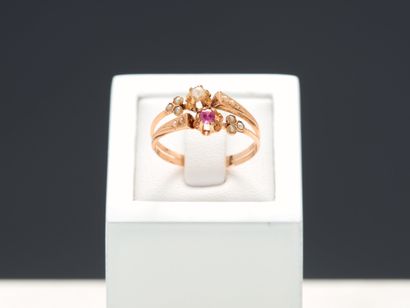 Bague en or rose 18k 750 millièmes ornée...