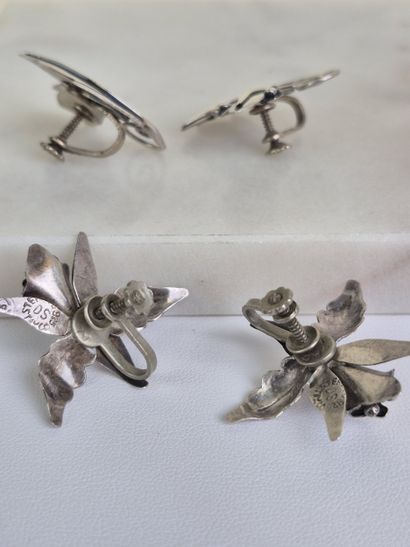 Lot de bijoux en argent supérieur à 800 millièmes...