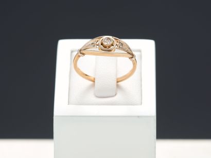 Bague bandeau ajouré en or jaune 18k 750...