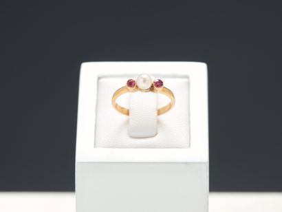 Bague en or jaune 18k 750 millièmes ornée...