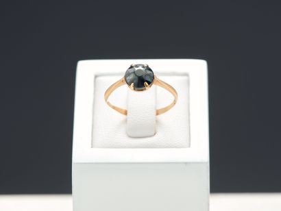 Bague en or jaune 18k 750 millième ornée...