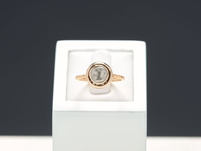 Bague en or jaune 18k 750 millièmes ornée...