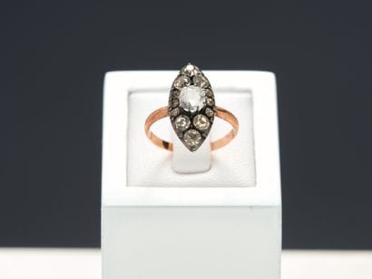 Bague en or jaune 18k 750 millièmes et argent...