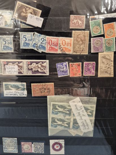 Ensemble de timbres, type vrac, composé de...