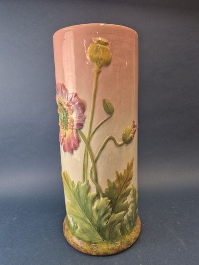 Delphin MASSIER (1836-1907) à Vallauris 
Vase...