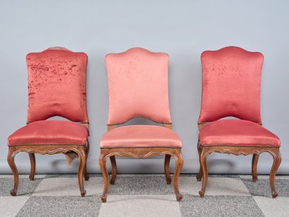 Suite de six chaises en bois naturel à haut...