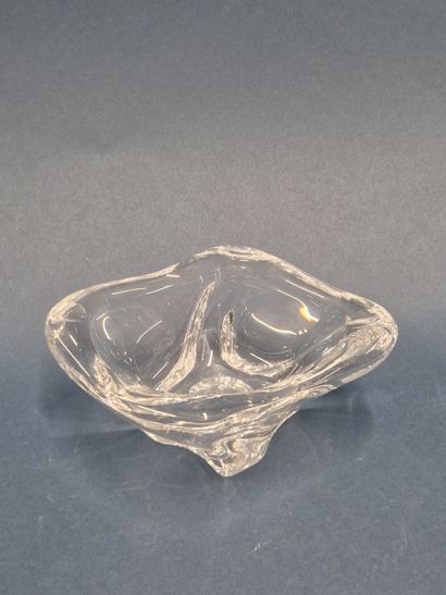 DAUM
Cendrier ou vide-poche en cristal
Gravé...