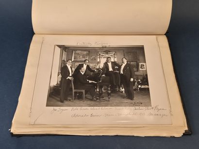 Classeur d'autographes d'artistes des années...