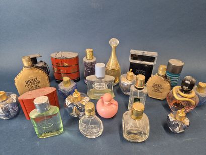 Lot de flacons de parfum: Lolita Lempicka,...