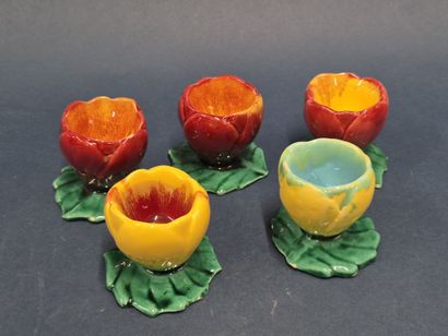 Lot de cinq coquetiers en céramique de Vallauris...