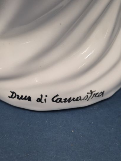 DUCA DI CAMASTRA (Sicile) 
Deux vases à décor...