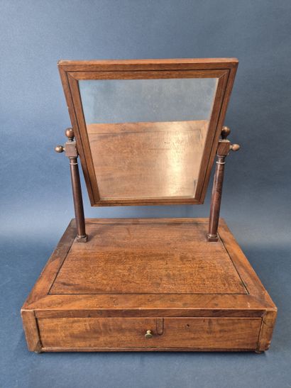 Miroir de toilette en acajou, la glace de...