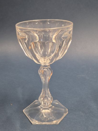Ensemble de verres dans le goût de Baccarat...