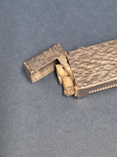 DUNHILL Made in Switzerland
Briquet en métal...
