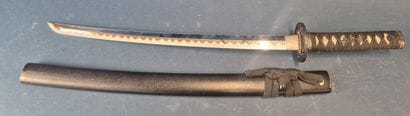 Katana moderne. 
Katana décoratif avec poignée...