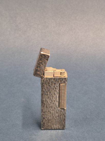 DUNHILL Made in Switzerland
Briquet en métal...