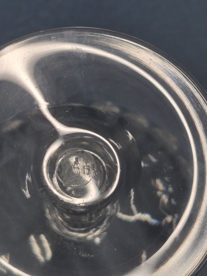 BACCARAT 
Service de verrerie comprenant...