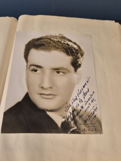 Classeur d'autographes d'artistes des années...