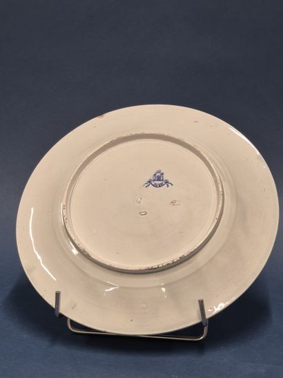 GIEN
Assiette en faience émaillée polychrome...