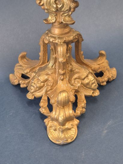Paire de coupes sur pied dites tazza en bronze...