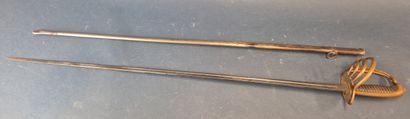 Sabre d'officier modèle 1882. 
Garde à quatre...