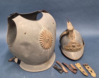 Cuirasse et casque en métal
Panoplie pour...