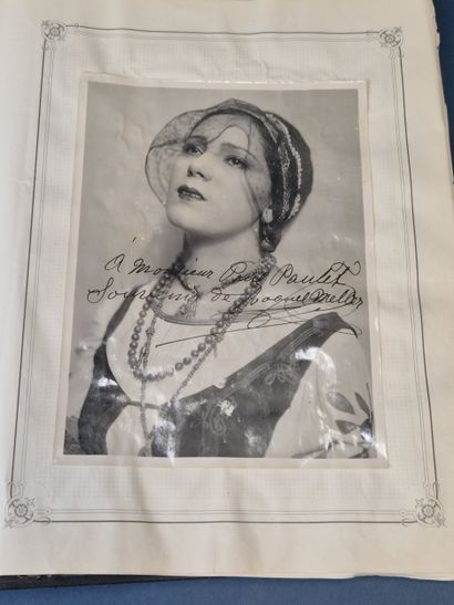 Classeur d'autographes d'artistes des années...