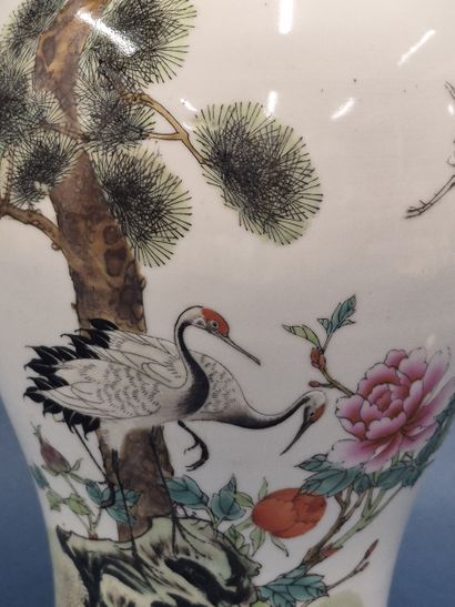 Chine, République
Pied de lampe en porcelaine...