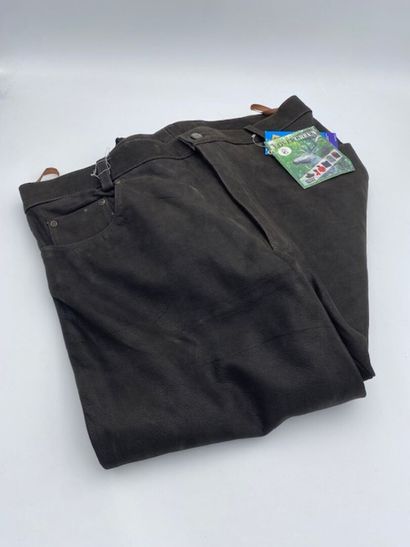 LOVE GREEN 
Pantalon enduit 
Taille 48
n...