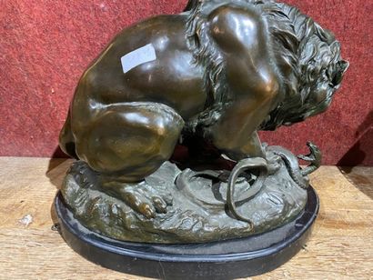 After BARRY 
The lion and the snake in bronze...