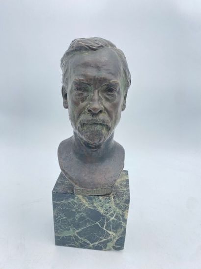 Pierre DUBOIS (1829-1905) - Bust of Louis...