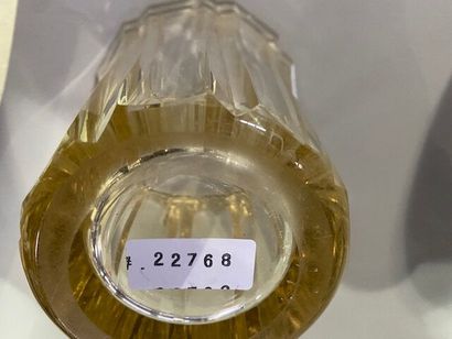 DAUM 
Un vase en cristal champagne
H 27 x...