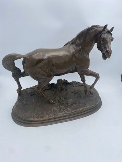 After Pierre-Jules MENE - A horse
Bronze...