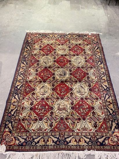 IRAN ISPAHAN - Tapis en laine à fond beige...