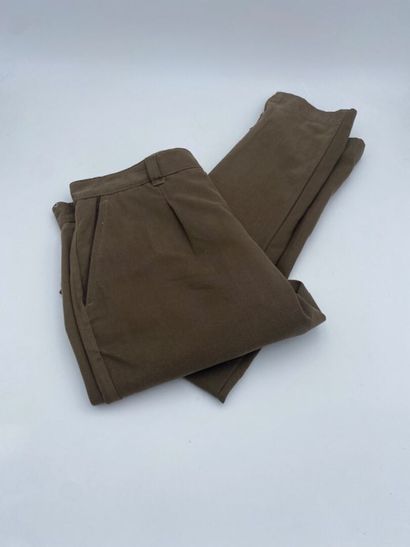 INTERCHASSE
Pantalon marron 
Taille 38 
...