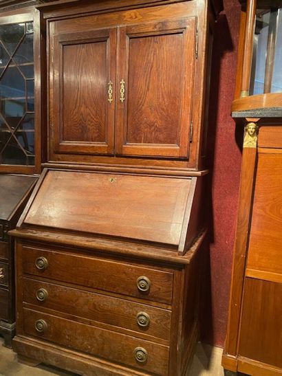 A scriban chest of drawers in mahogany and...