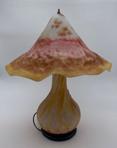 Lampe champignon en pâte de verre 
camaïeu...