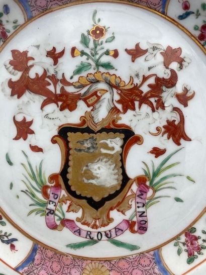 COMPAGNIE DES INDES
A porcelain plate with...