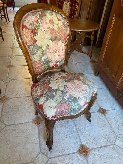 A mahogany and mahogany veneered chair
Louis...