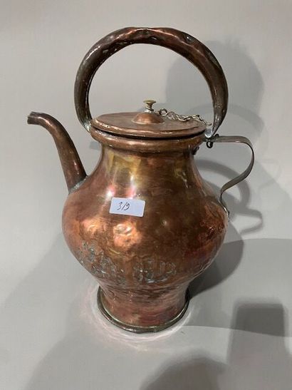 Watering can in embossed copper 
 18th century
Size:...