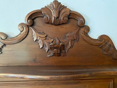 A buffet vaisselier in natural wood and veneer
19th...