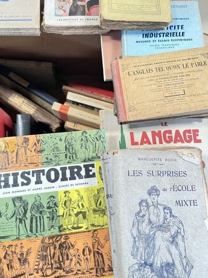 HISTOIRE - LITTERATURE - PHYSIQUE - ALGEBRE...