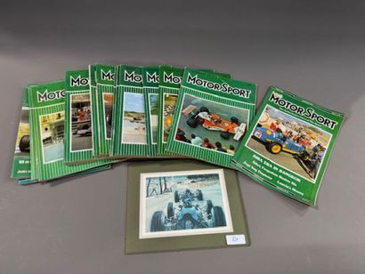 Un lot de dix-sept magazines motos MOTORSPORT...