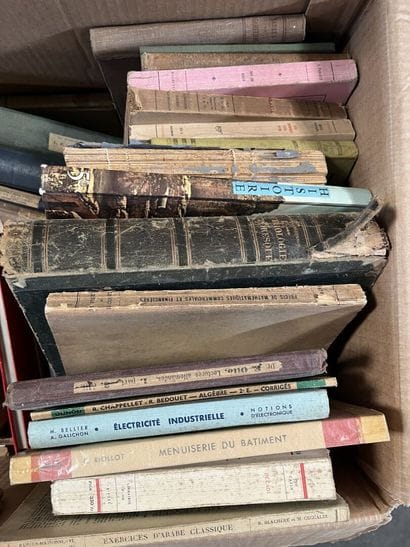 HISTOIRE - LITTERATURE - PHYSIQUE - ALGEBRE...