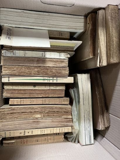HISTOIRE - LITTERATURE 
A. DE POUVOURVILLE,...