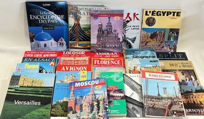 VOYAGE - GUIDE - GEOGRAPHIE 
MOSCOU, SAINT-PETERSBOURG,...